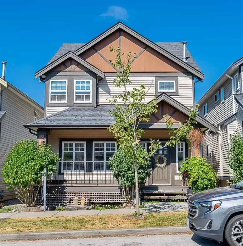 6689 193B STREET image #1