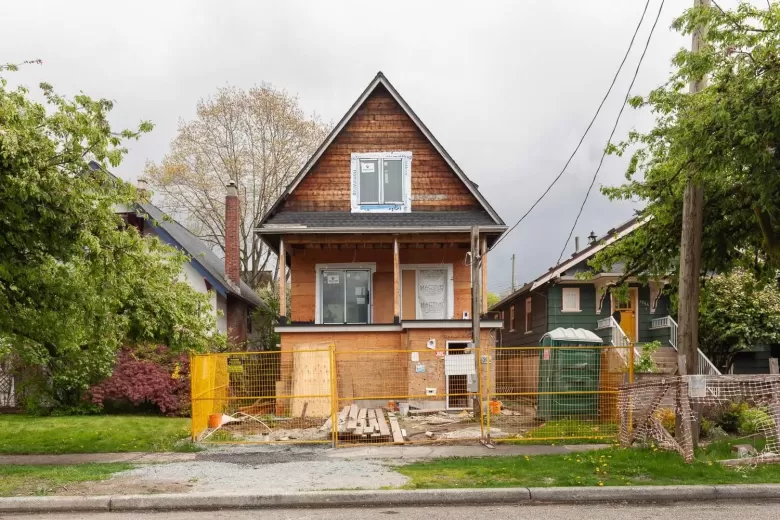 3732 ONTARIO STREET image #1