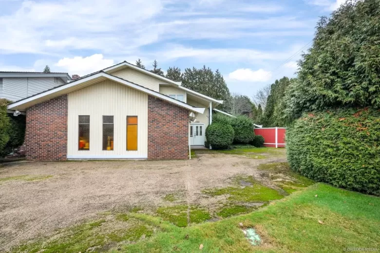7980 WILLOWFIELD DRIVE image #1