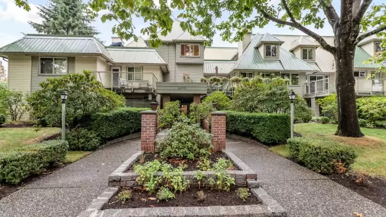 305 22275 123 AVENUE image #1