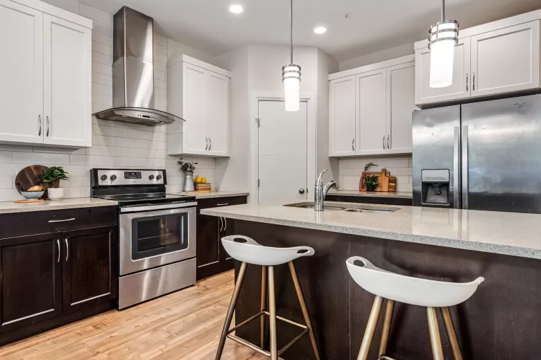 16 47042 MACFARLANE PLACE image #1