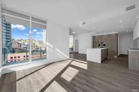 604 660 QUAYSIDE DRIVE image #1