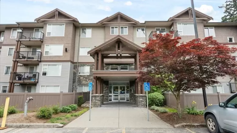 215 2581 LANGDON STREET image #1