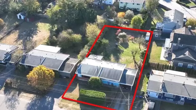 32120 BUECKERT AVENUE image #1