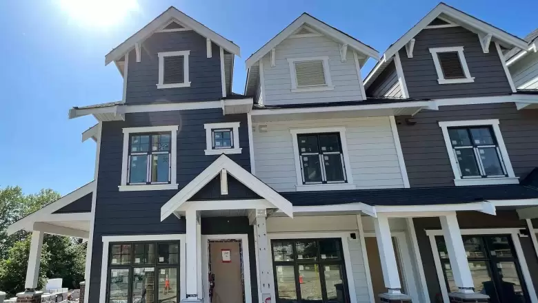 137 678 FAIRVIEW STREET image #1