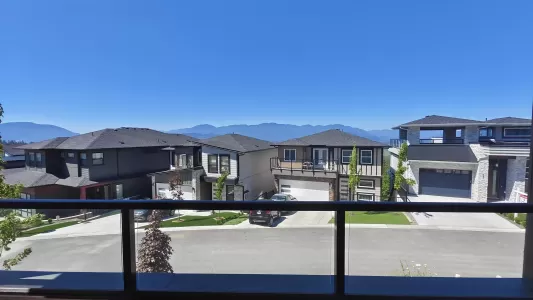 38 5248 GOLDSPRING PLACE image #4