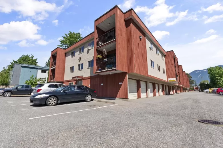 336 1735 AGASSIZ-ROSEDALE NO 9 HIGHWAY image #1