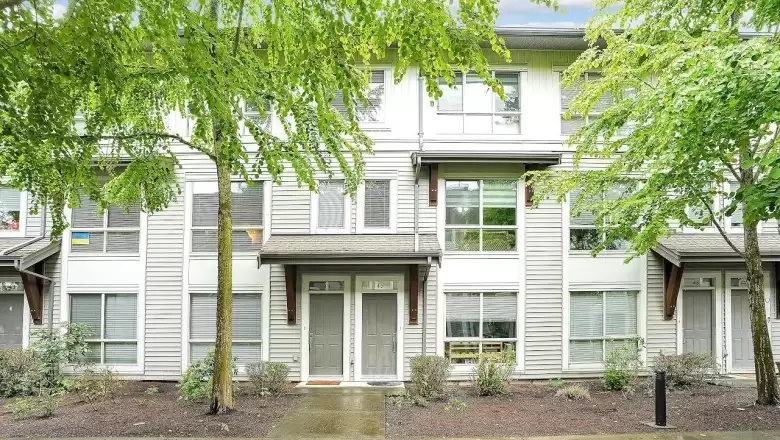 45 6671 121 STREET image #1