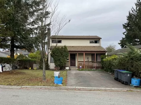 7154 129A STREET image #2
