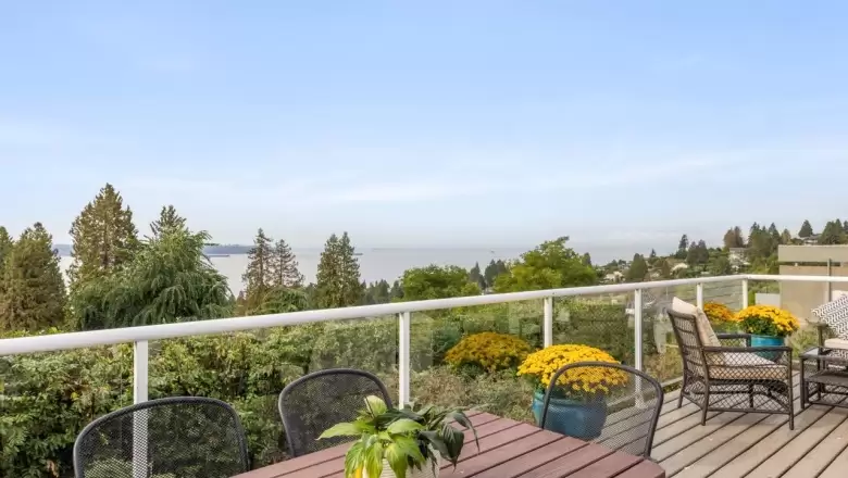 2340 PALMERSTON AVENUE image #1
