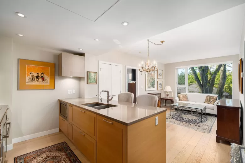 203 1515 ATLAS LANE image #1