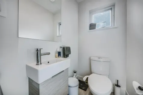 82 2075 OAK MEADOWS DRIVE image #2