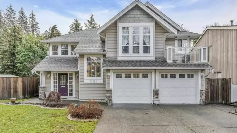 34650 LABURNUM AVENUE image #1