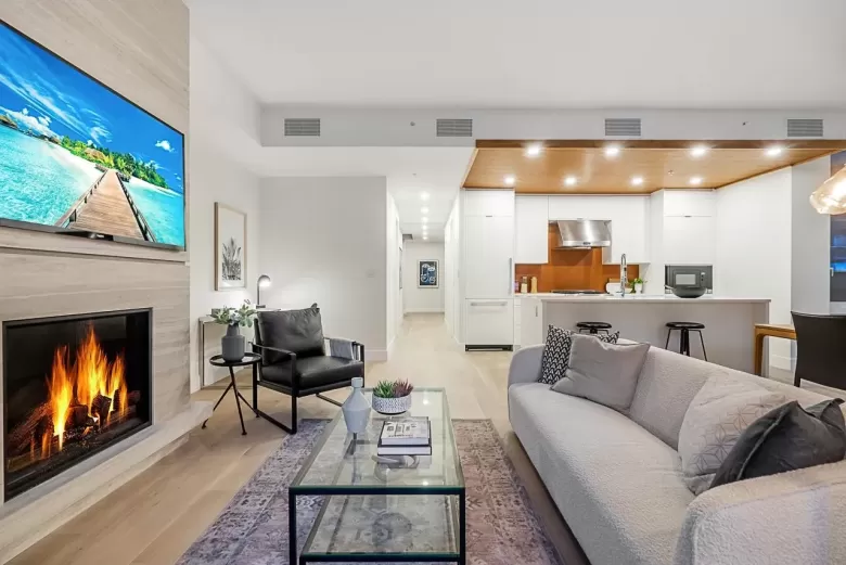 201 6697 NELSON AVENUE image #1