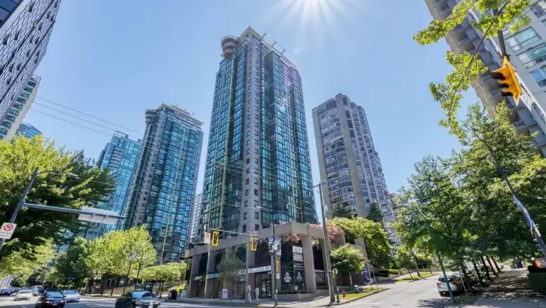201 1367 ALBERNI STREET image #1