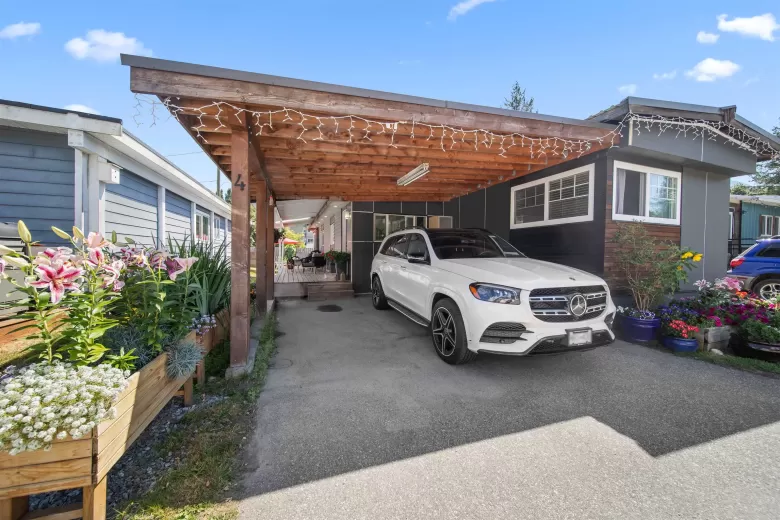 4 39768 GOVERNMENT ROAD, Squamish, BC