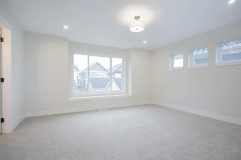 20512 76A AVENUE image #1