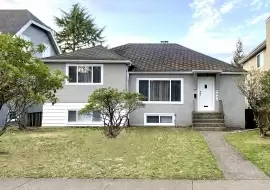 4010 W 19TH AVENUE, Vancouver, BC