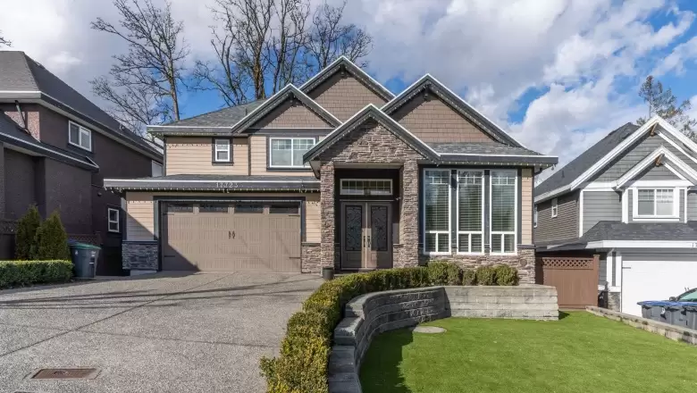 17723 102 AVENUE image #1