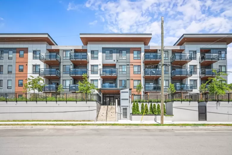 207 19825 54 AVENUE image #1