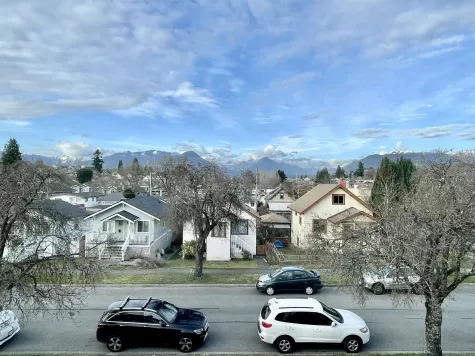 3288 NAPIER STREET image #1