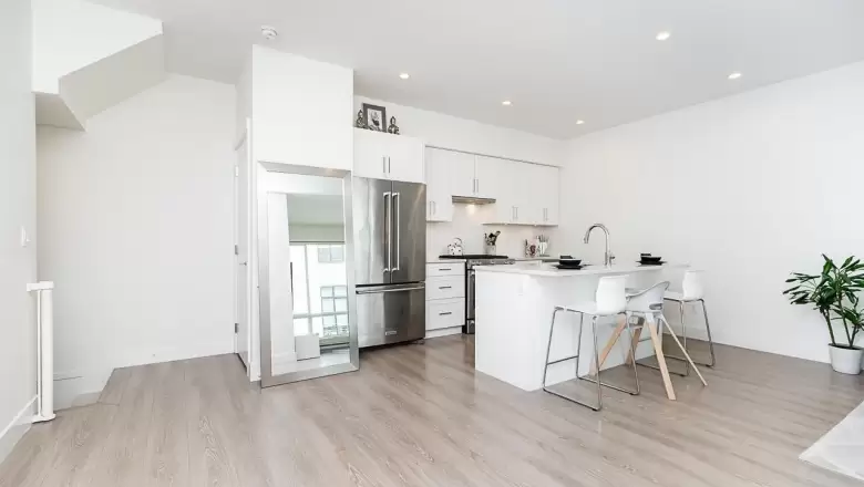 129 16433 19 AVENUE image #1