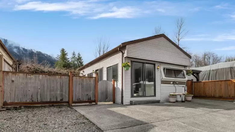 27 1436 FROST ROAD image #1