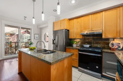 7 6188 BIRCH STREET image #4