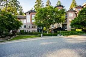 204 1144 STRATHAVEN DRIVE, North Vancouver, BC