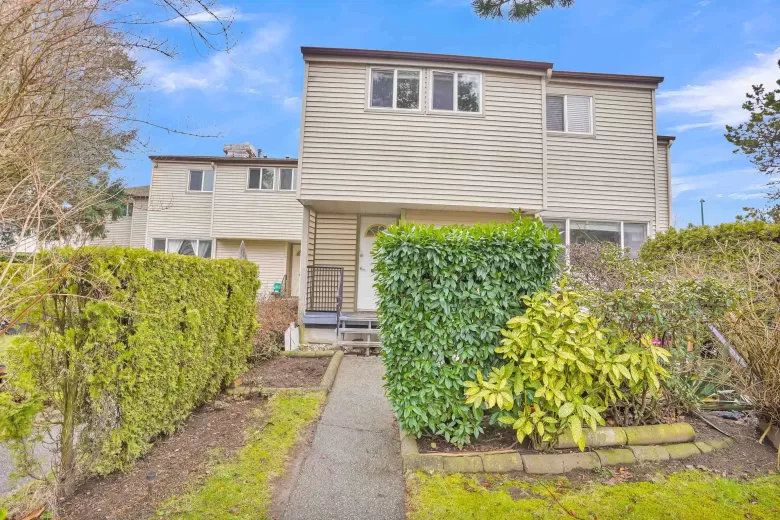 63 3433 E 49TH AVENUE image #1