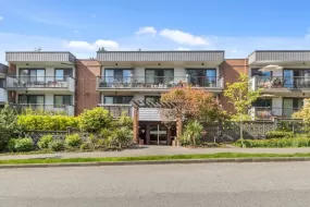 338 2033 TRIUMPH STREET, Vancouver, BC