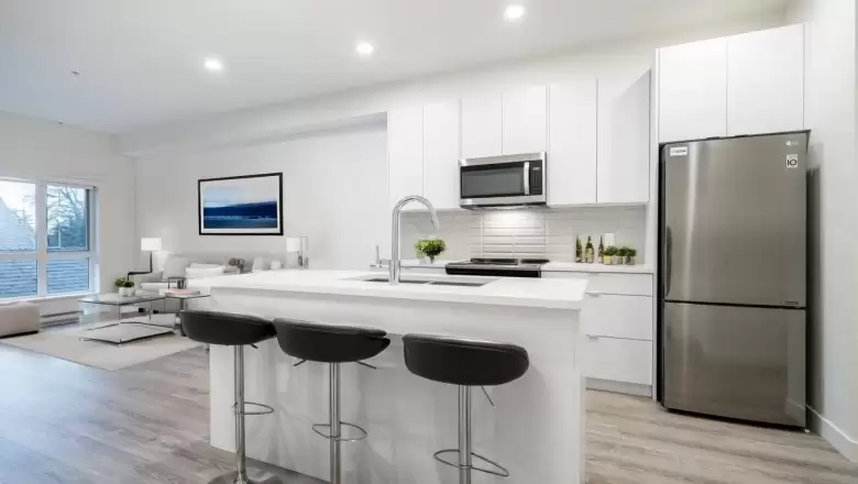 204 610 BRANTFORD STREET image #1