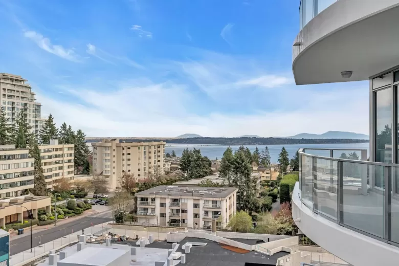 804 1500 MARTIN STREET image #1