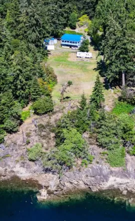 1325 MACKINNON ROAD, Islands-Van. & Gulf, Pender Island, BC