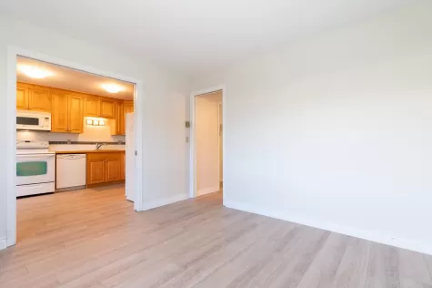 53 32718 GARIBALDI DRIVE image #3