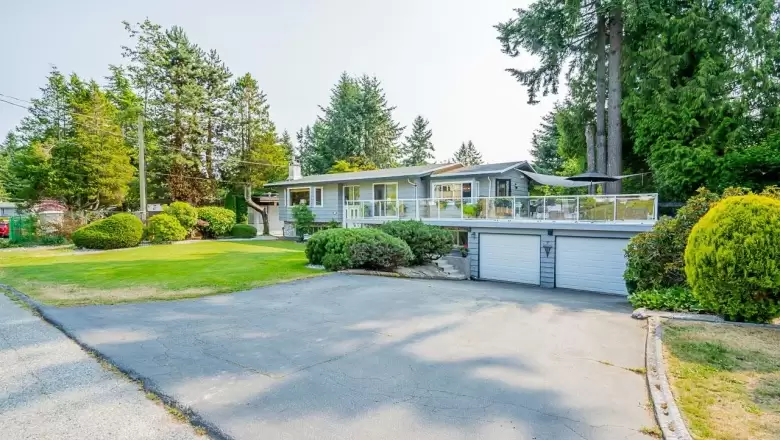 6535 HILLSIDE CRESCENT image #1