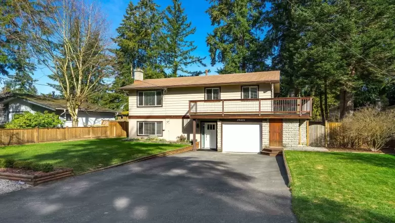 20451 42A AVENUE image #1