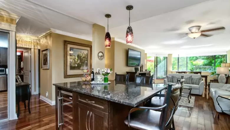 107 1442 FOSTER STREET image #1