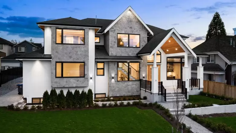 16560 26 AVENUE image #1