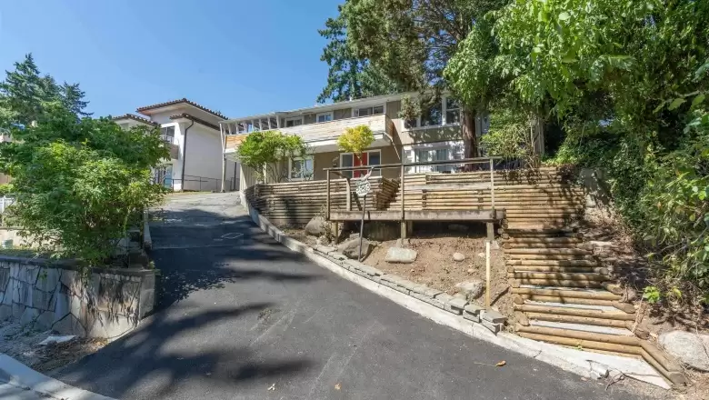 5565 ELEANOR STREET image #1