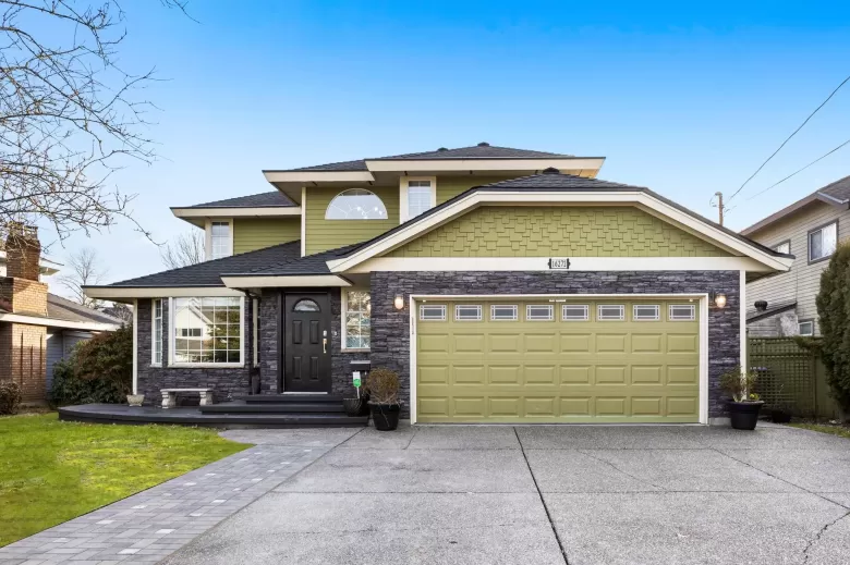 16272 108 AVENUE image #1