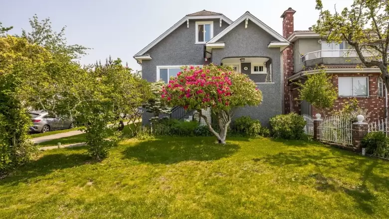 602 PENTICTON STREET image #1