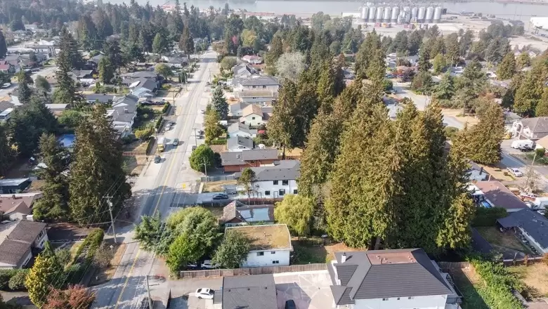 11539 96 AVENUE image #1