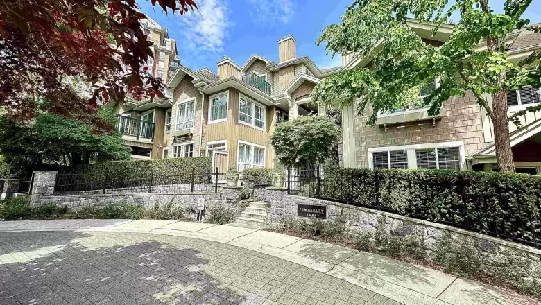 206 5605 HAMPTON PLACE image #1