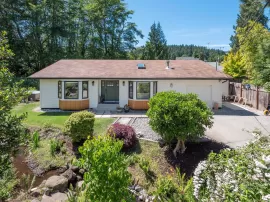 655 DOUGALL ROAD, Sunshine Coast, Gibsons, BC