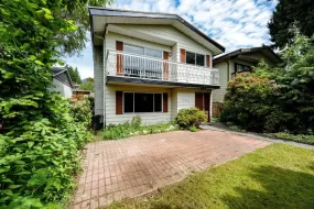 328 W 23RD STREET, North Vancouver, BC