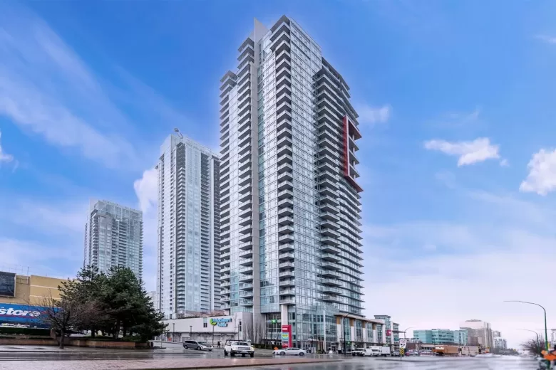 806 4688 KINGSWAY image #1