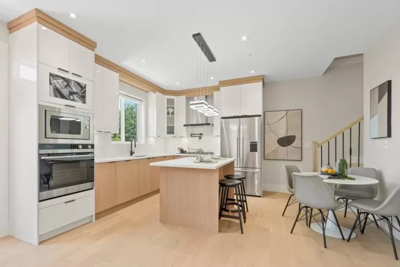 4341 RUPERT STREET image #1