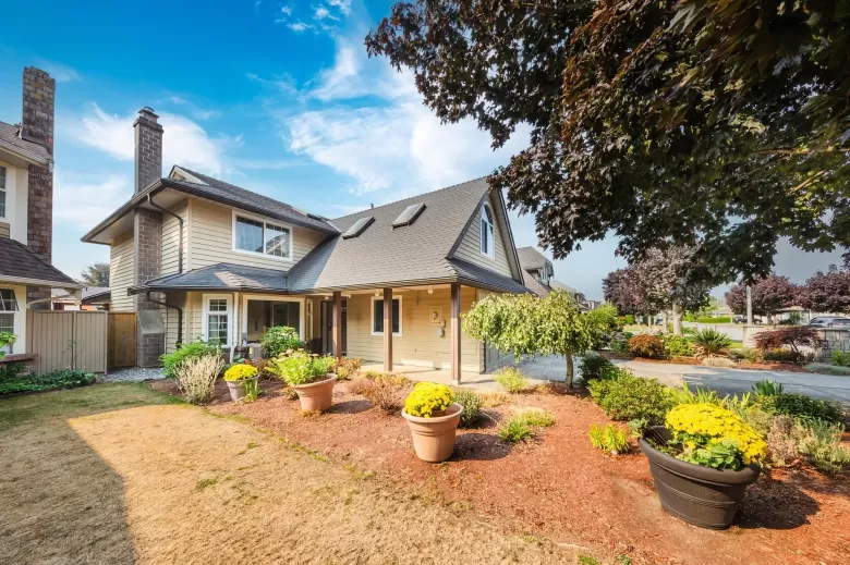 9542 THOMAS DRIVE image #1