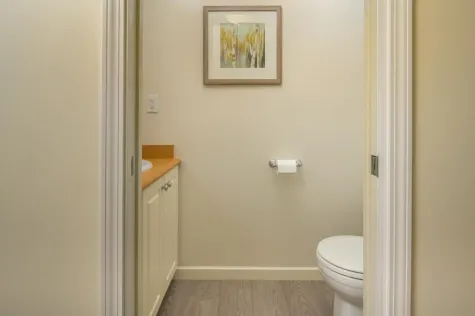 14 241 PARKSIDE DRIVE image #2